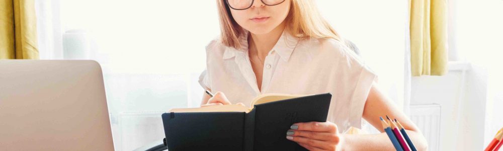 Eviter les erreurs de langue – Menacom Langue, orthographe, grammaire : nos conseils